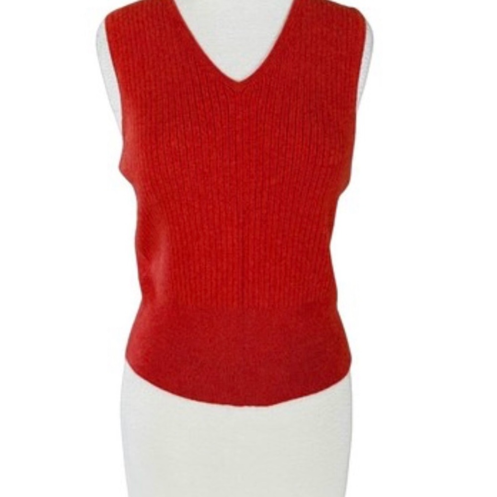 Chic Red V-Neck Sweater Vest for Women 100% cashmere
